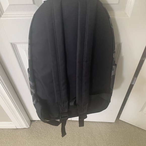 Habitu Backpack - Picture 5 of 7